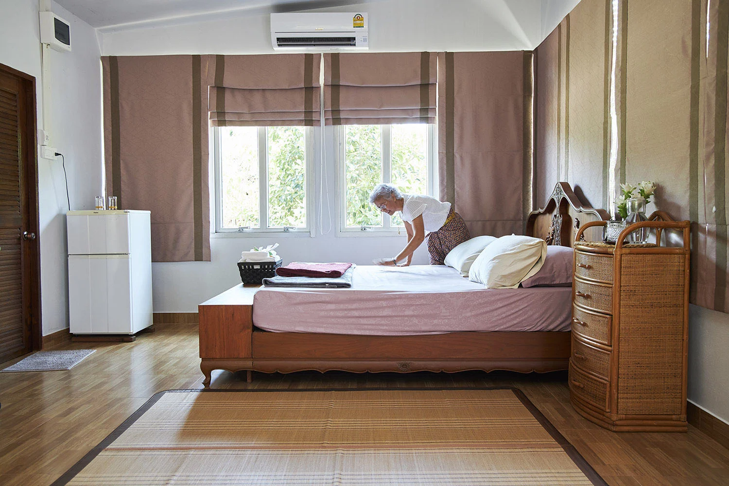 Airbnb Hosts 1 m