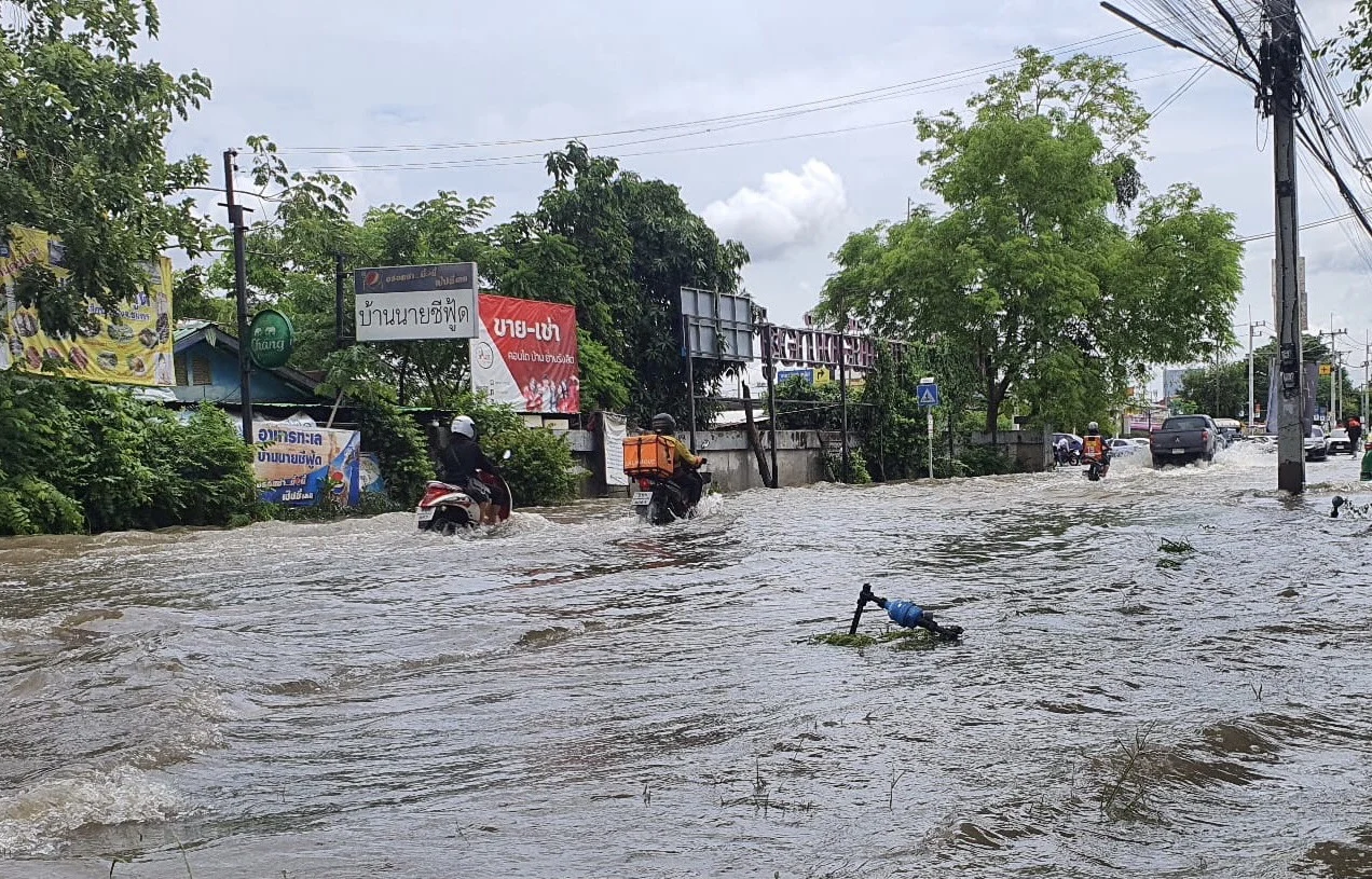 น้ำท่วม รังสิต