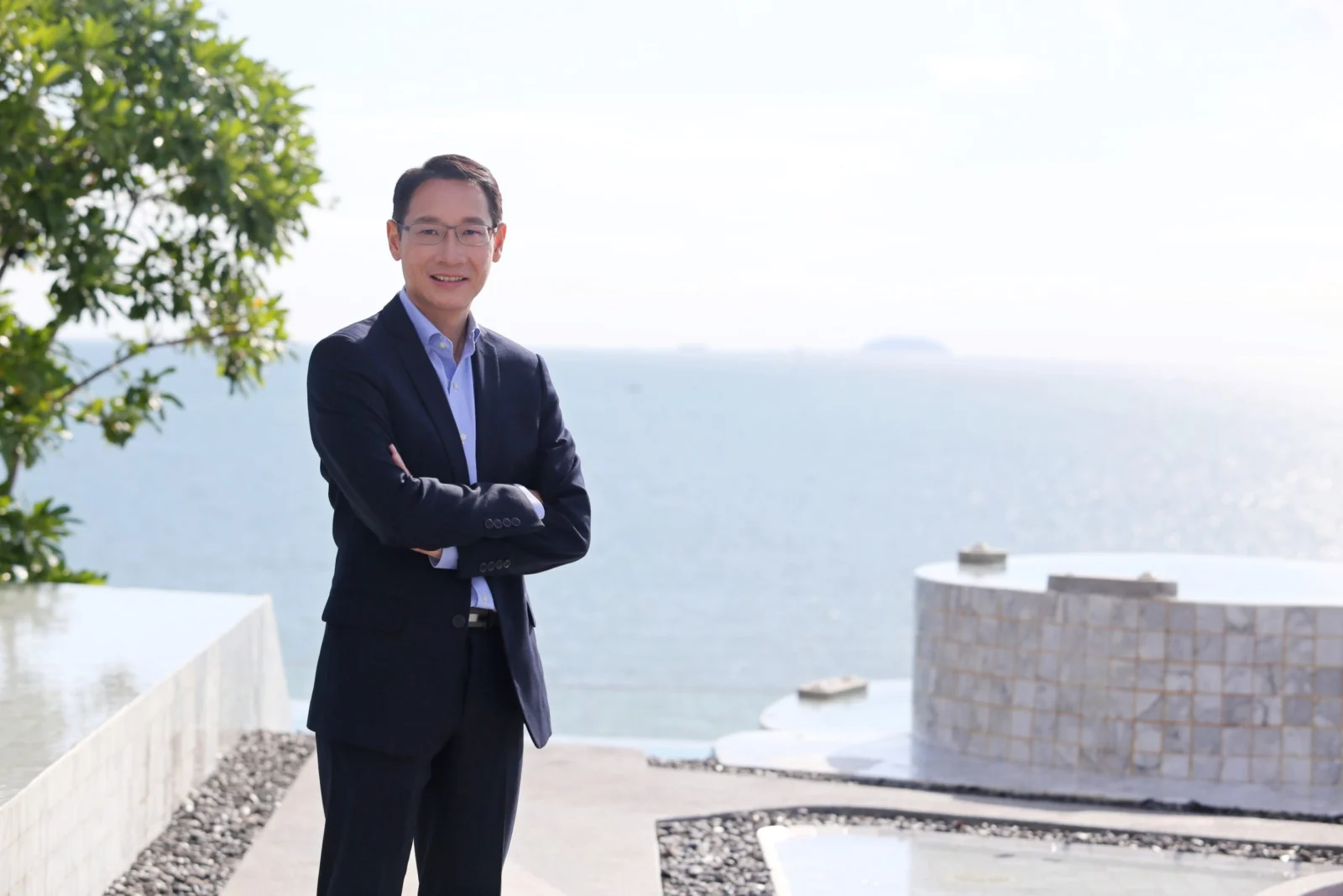 คุณชนินทร์ วานิชวงศ์ ประธานเจ้าหน้าที่บริ scaled