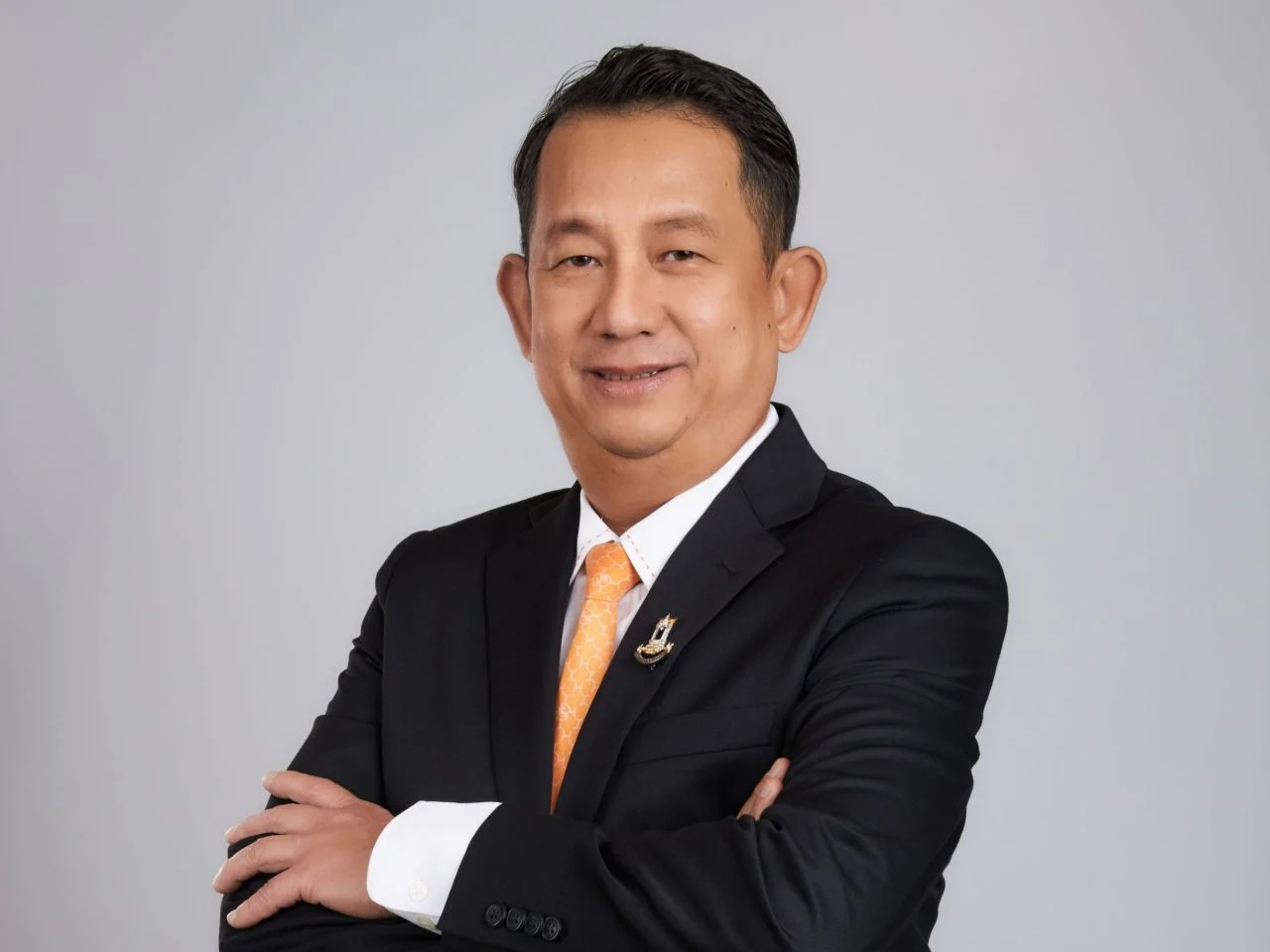 ศักดิ์สิทธิ์ จิตตนูนท์ รองกรรมการผู้จัดการ กลุ่มงานปรับโครงสร้างหนี้ ธอส