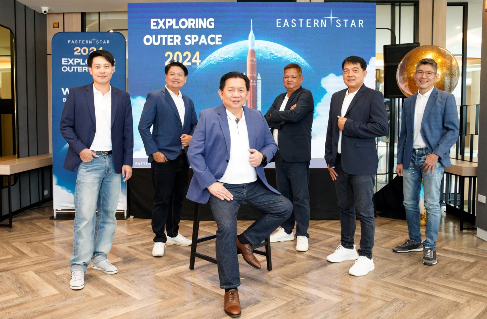 ไพโรจน์ วัฒนวโรดม กรรมการผู้จัดการ และทีมบริหารอีสเทอร์น สตาร์