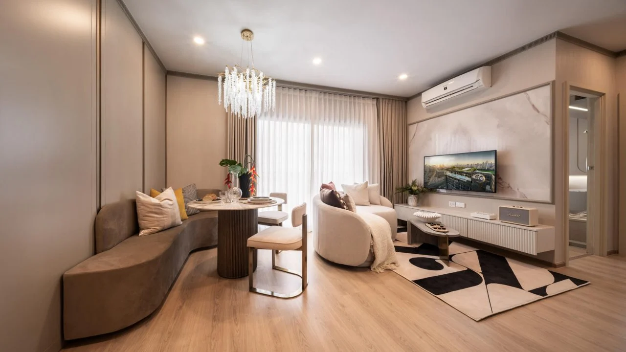 Bed SQ M Living Room