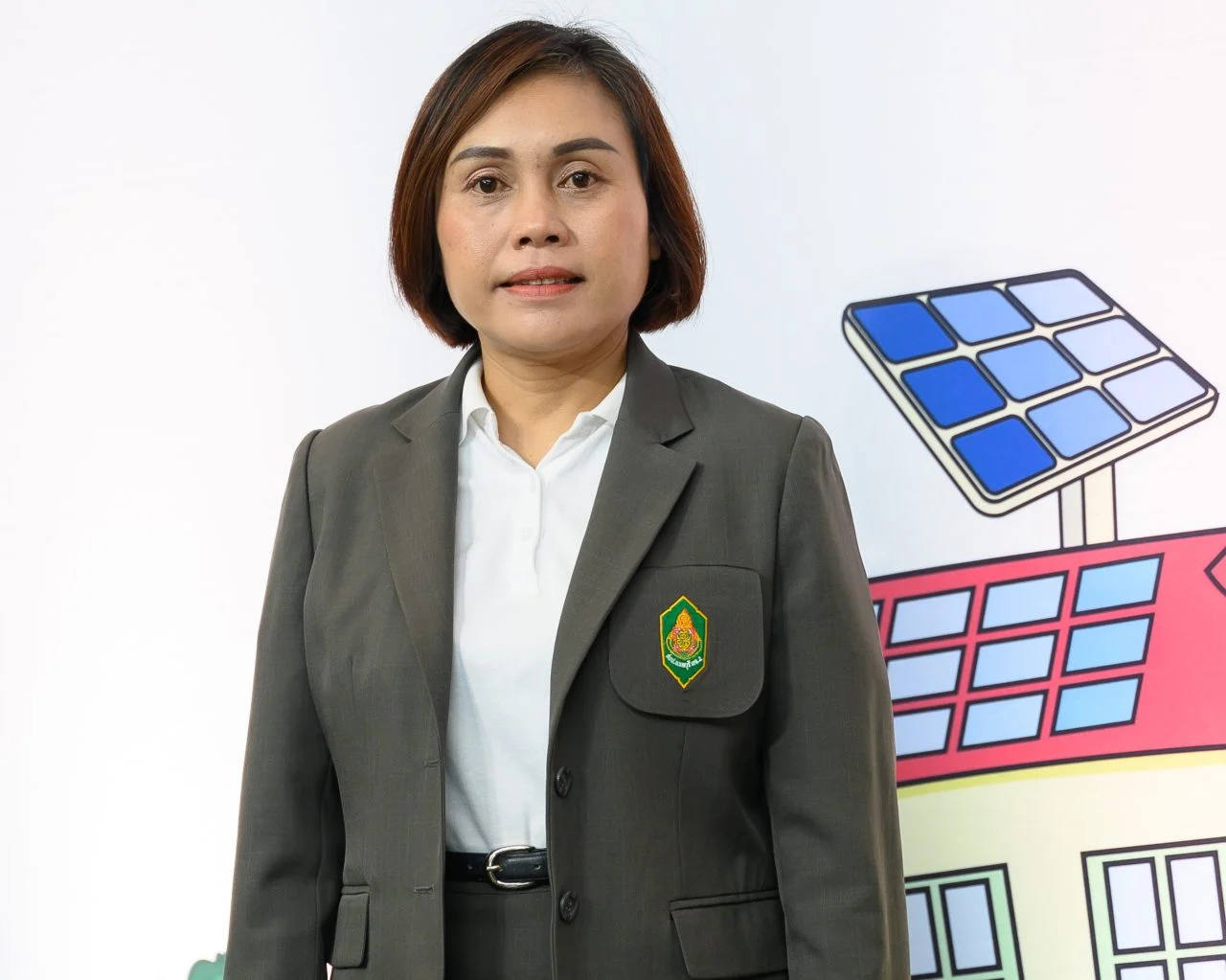 นางภริตา แจ่มกระจ่าง ผอ ผู้อำนวยการโรงเรียนบ้านหนองเพรางาย