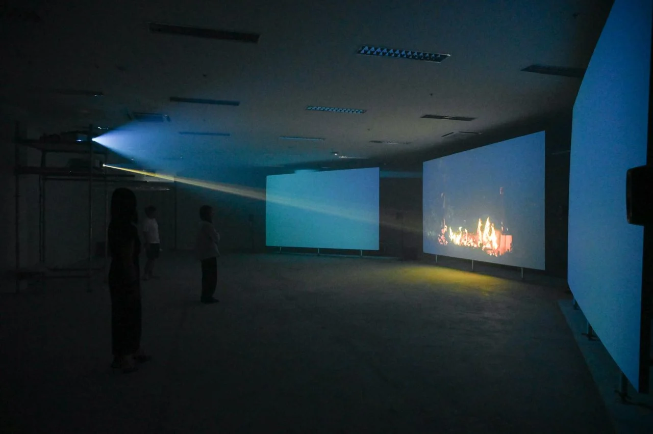 DISSOLVING ROOM()