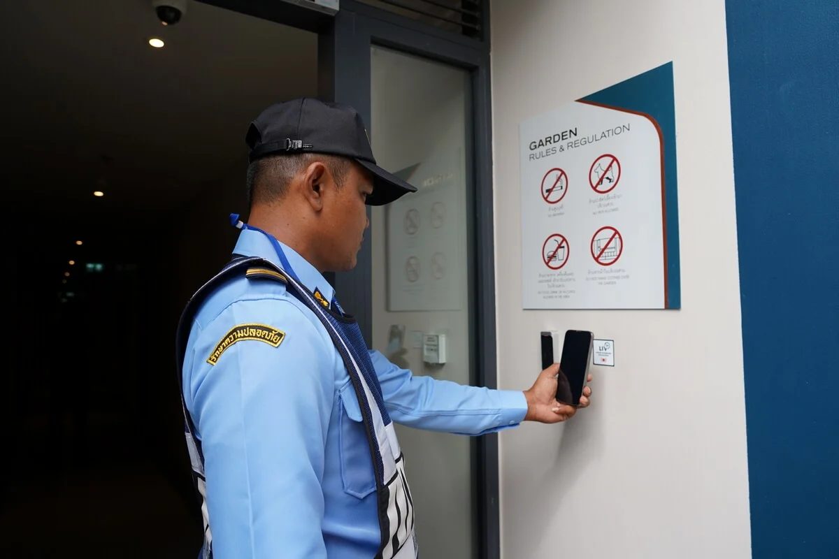 LIV Real time guard tour