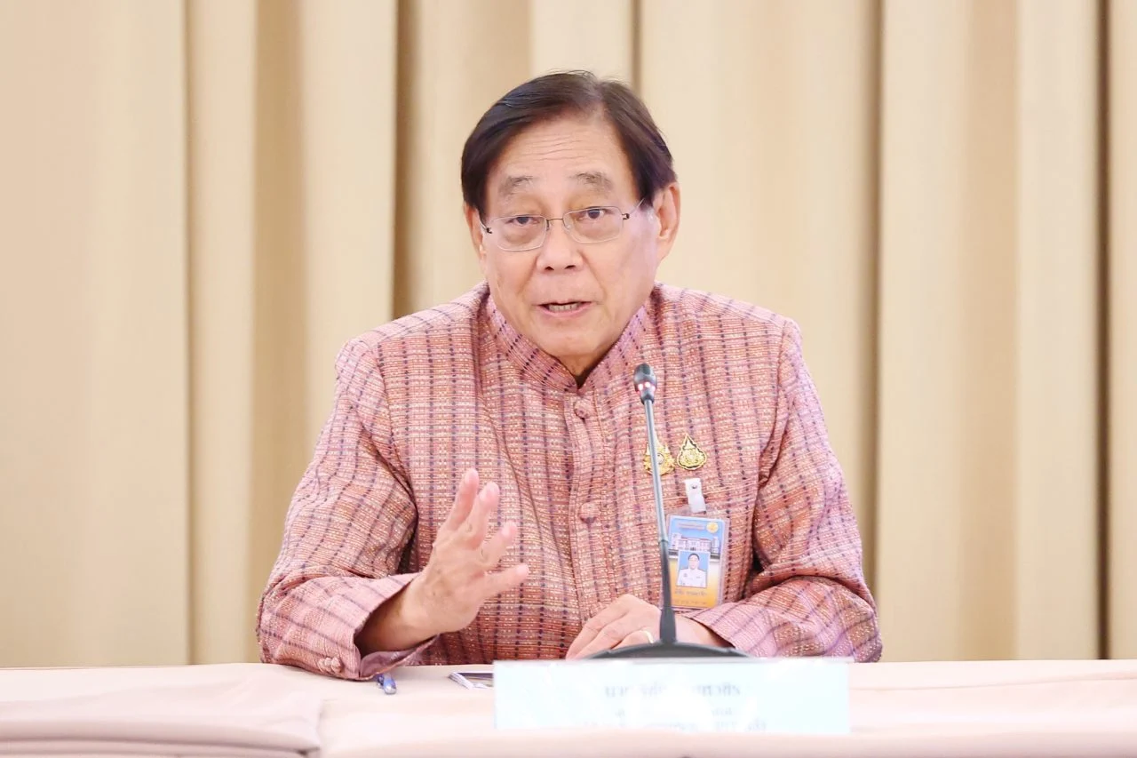 พิชัย ชุณหวชิร รองนายกรัฐมนตรีและรัฐมนตรีว่าการกระทรวงการคลัง
