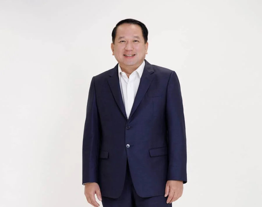 คุณประเสริฐ แต่ดุลยสาธิต ประธานเจ้าหน้าที่บริหาร สายงานธุรกิจอสังหาริมทรัพย์
