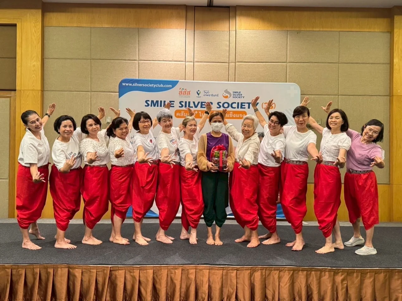 คอร์สนาฏศิลป์ ขนาดใหญ่