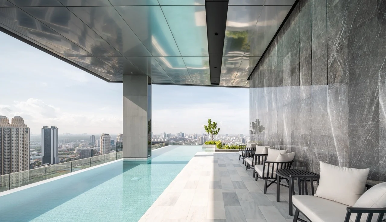 ANIL Sathorn Grand Unity Development Swimming Pool ขนาดใหญ่