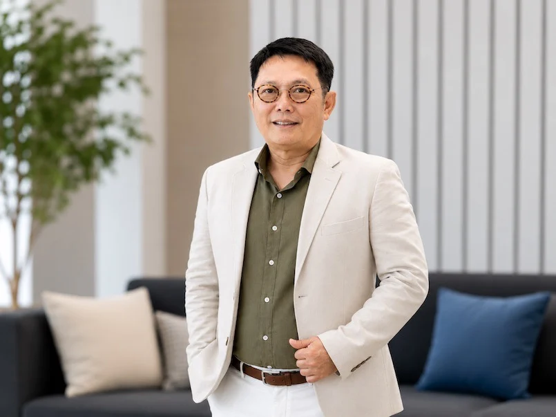 นายดรงค์ หุตะจูฑะ ประธานเจ้าหน้าที่บริหาร ขนาดใหญ่