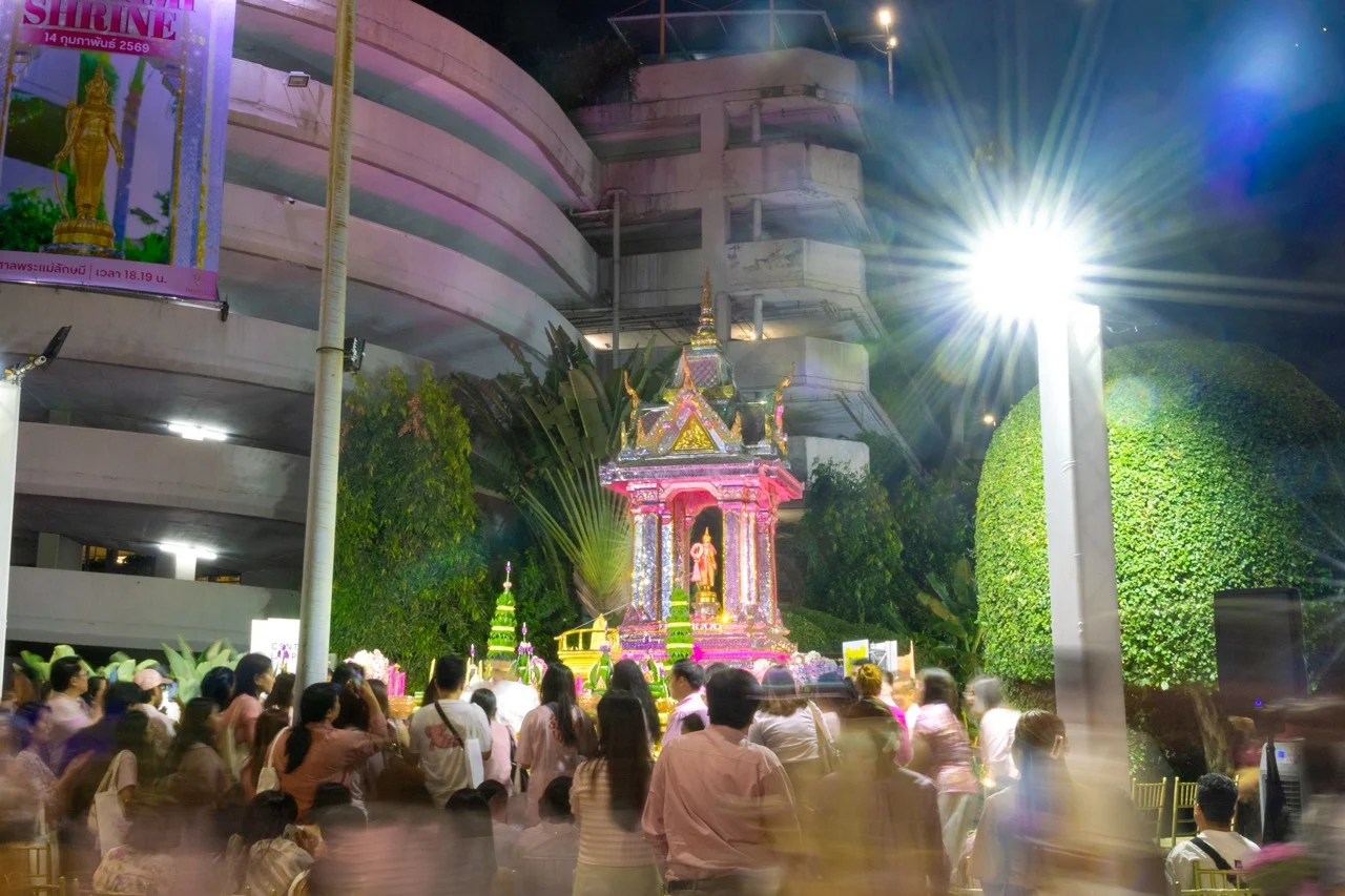 บวงสรวงพระแม่ลักษมี เซ็นทรัล ลาดพร้าวขนาดใหญ่